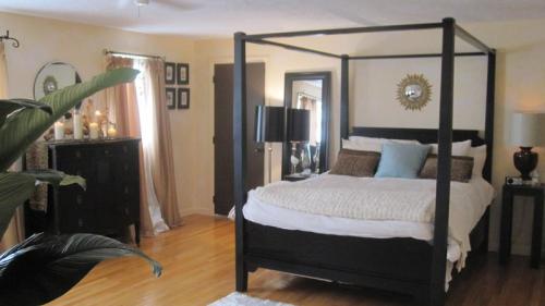 halloween and renovations 001